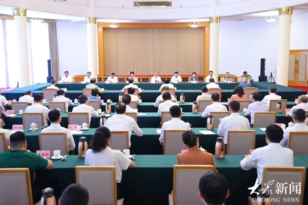 山东省召开学习贯彻习近平总书记在纪念中国人民抗日战争暨世界反法西斯战争胜利80周年大会上的重要讲话精神座谈会